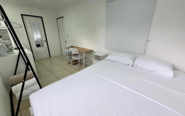 La Fonda Apartments