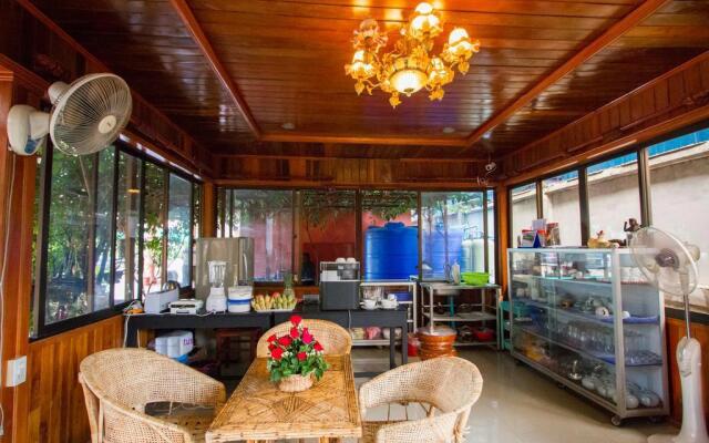 Botoum Hotel