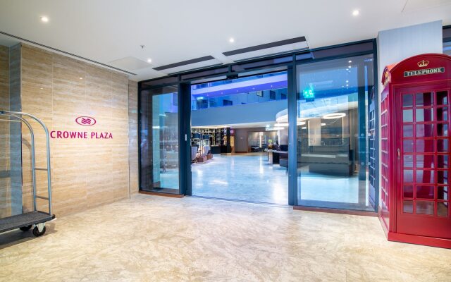 Crowne Plaza London Heathrow T4 by IHG
