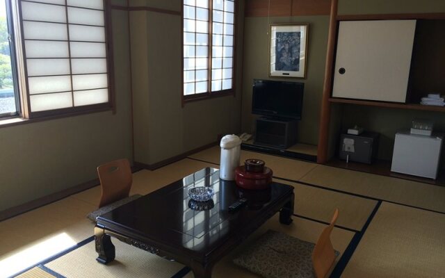 Toji Rakunan Kaikan