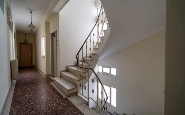 Zan Moreas Beautiful Apt in Koukaki