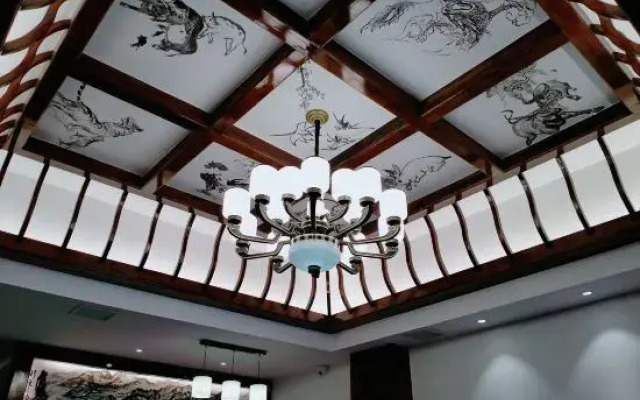 Ruihua Hotel (Zhenjiangge Branch, Zhenyuan Ancient Town)