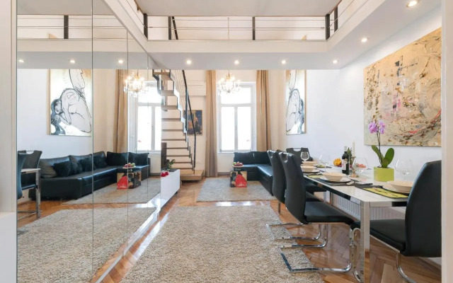 Bridge & Castle Art Apartman