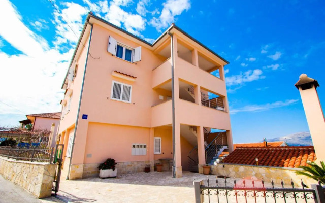 Apartments Zlatka