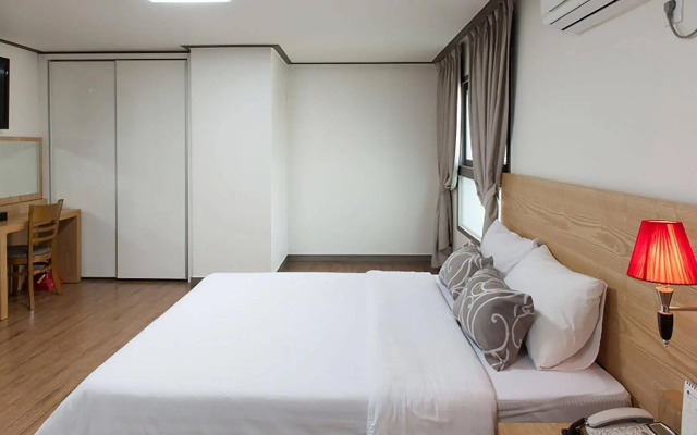Benikea the M Hotel