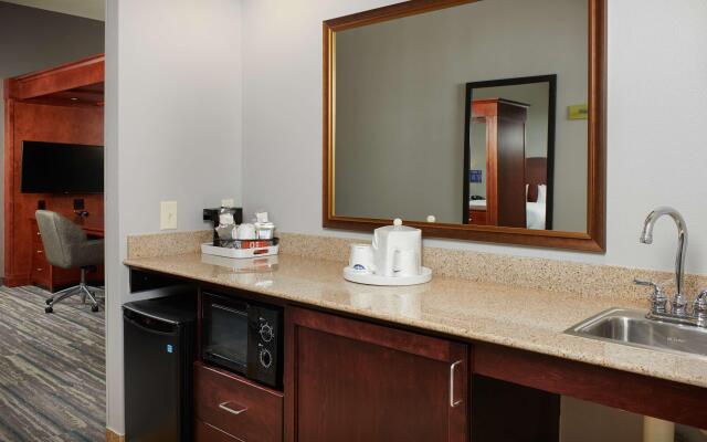 Hampton Inn & Suites Holly Springs