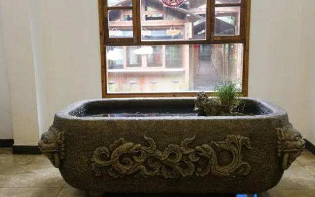 Wolong Riverside Manor