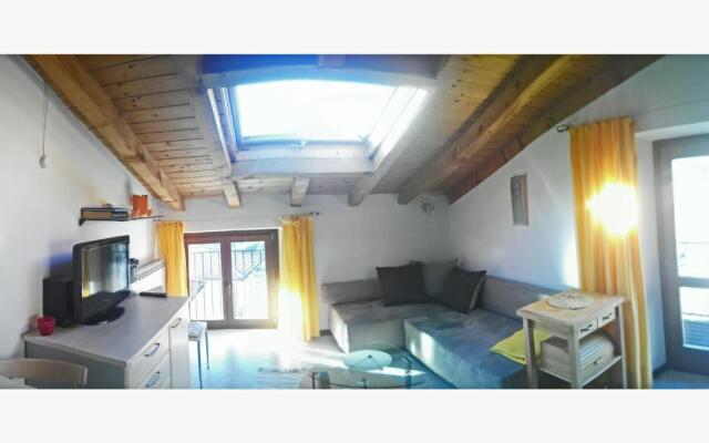 Attico Florian Vesio by Gardadomusmea