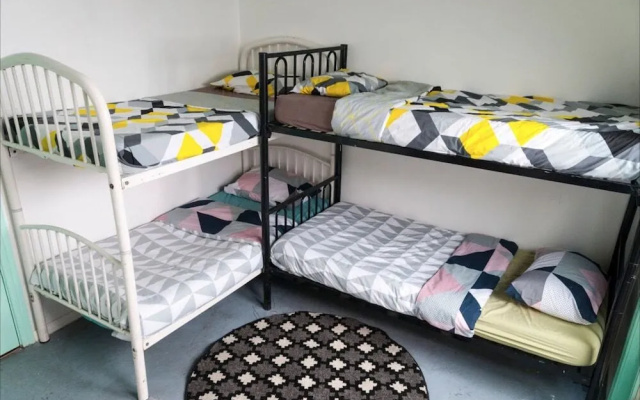 Balmain Backpackers – Guest Rooms – Sydney