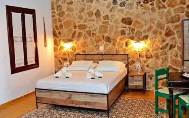 Meandros Suite in Old Town