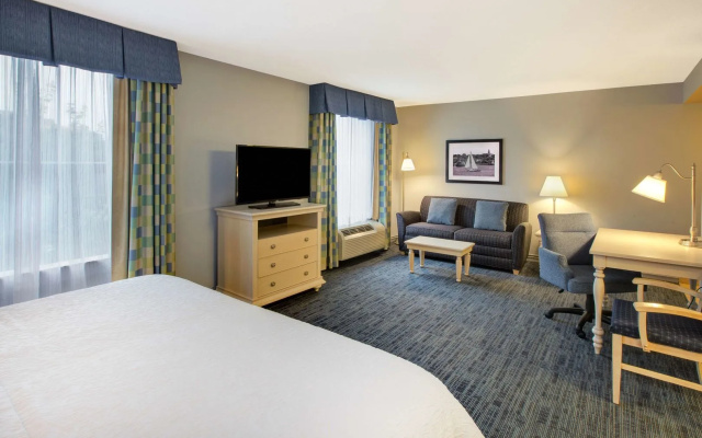 Hampton Inn & Suites Cape Cod-West Yarmouth
