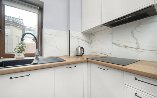 Wroclaw Center Apartment by Renters