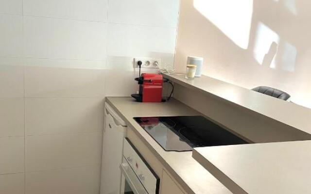 Apt Golfe Juan - 5min des plages - Parking privée - Piscine Rooftop