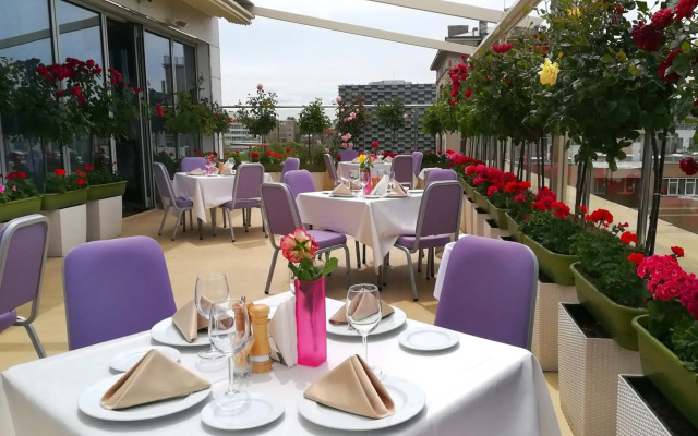 Marshal Garden Hotel