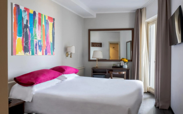 Cristina Hotel