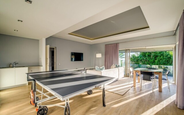 Incredible Camps Bay Villa With Five Bedrooms and Private Pool The Cheviots