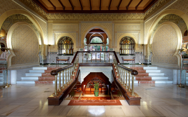 Alhambra Palace Hotel