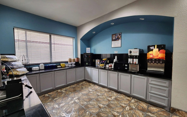 Days Inn by Wyndham Kemah