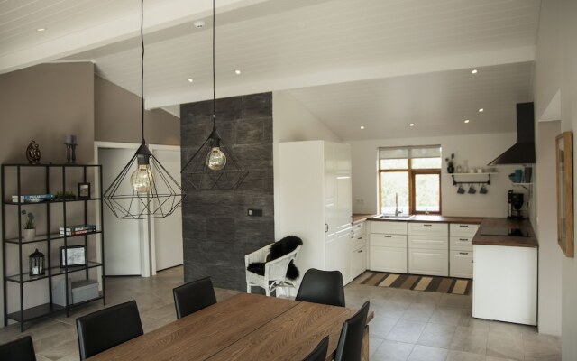 Harpa Holiday Home
