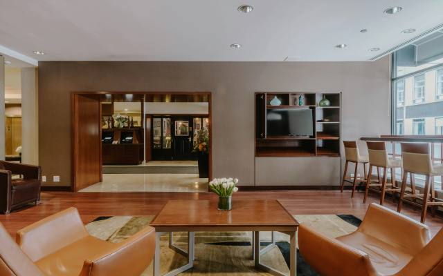 Club Quarters Hotel, Central Loop, Chicago
