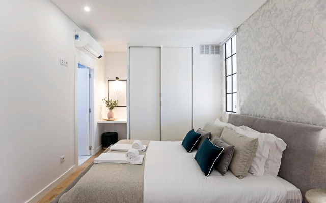 Urban House by LovelyStay