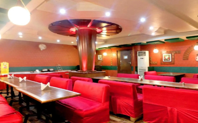 OYO Townhouse 651 Hotel Taksonz
