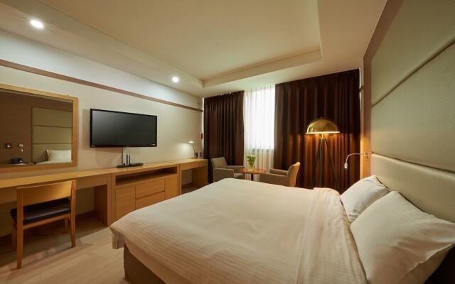 Gyeongju Tourist GG Hotel