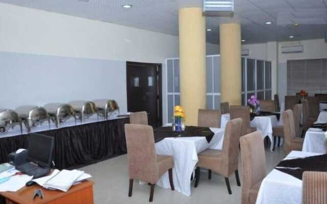 Kanem Suites
