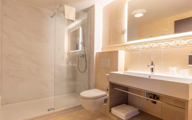 Fletcher Familiehotel De Hunzebergen