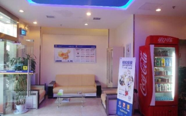 7Days Inn Xingyi Pingdong Avenue