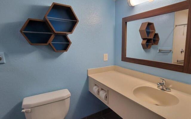 HomeTowne Studios By Red Roof Egg Harbor–Atlantic City Airport