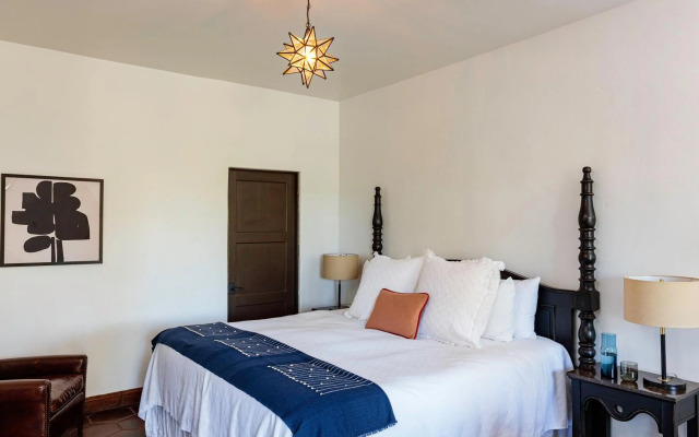 Ingleside Estate Hotel & Bungalows- Adults Only