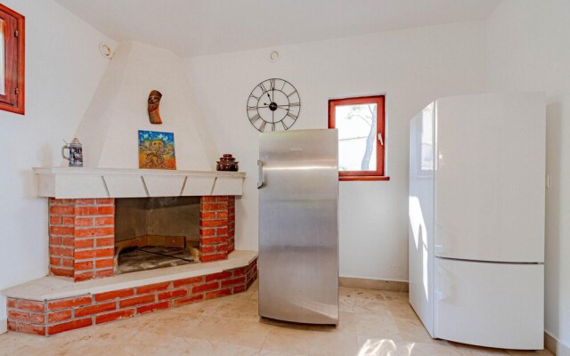 Beautiful Home in Prigradica With Wifi and 7 Bedrooms