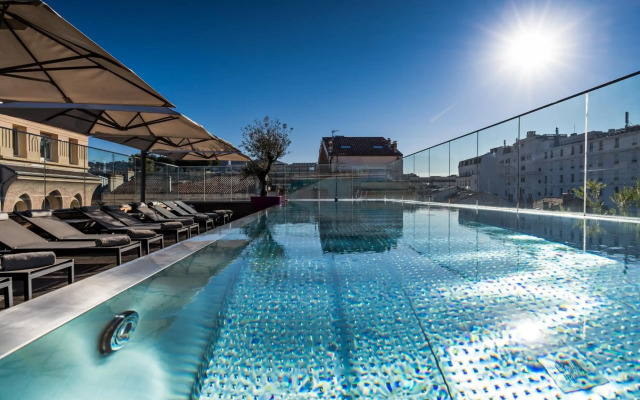 Five Seas by Inwood Hotels
