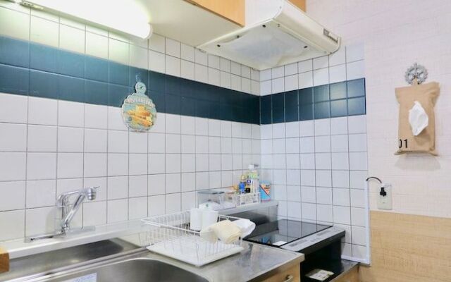 Jeunesse Court Room103