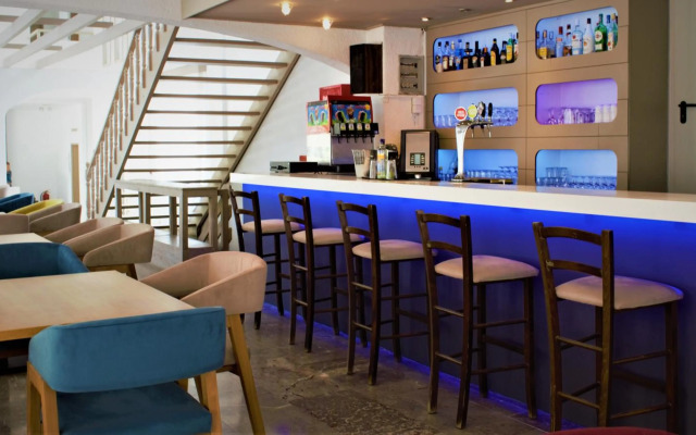 Apollon Hotel