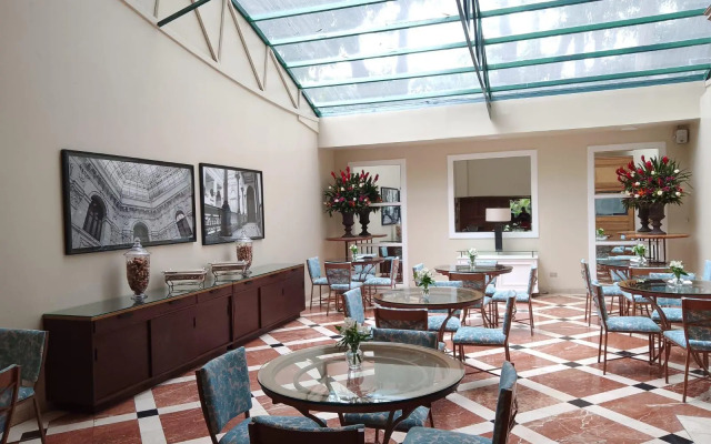 Suites del Bosque Hotel