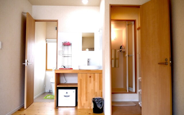 Guesthouse Osaka Tengachaya Station front hall
