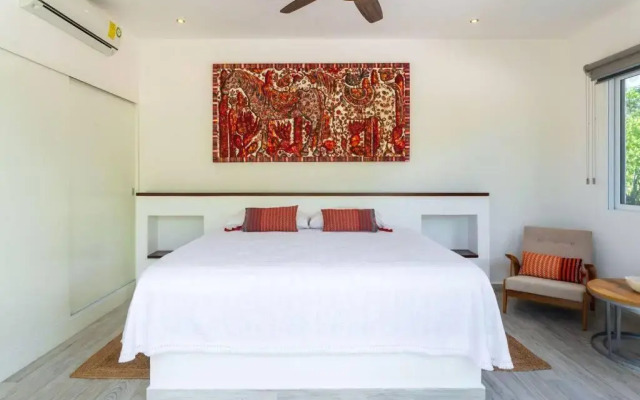 Luxury Private 3BED Villa, Garden, Pool,Security