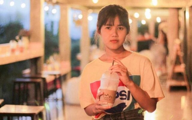 Phuka Mountain View Resort & Andresbar