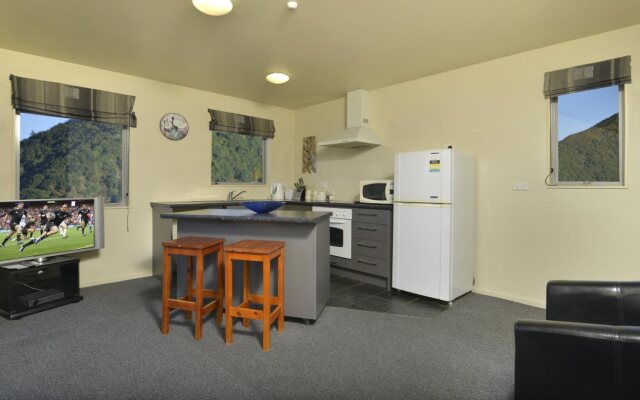 Tombstone Motel, Lodge & Backpackers