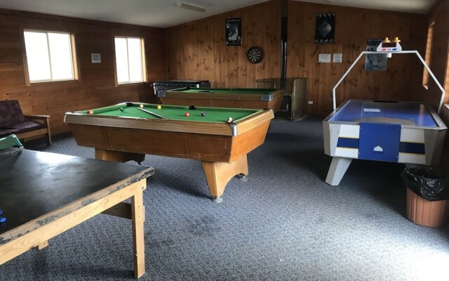 Cooba Holiday Motel