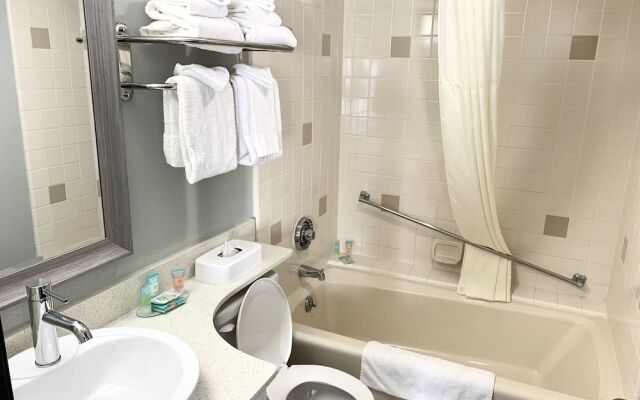 Elwood Hotel & Suites