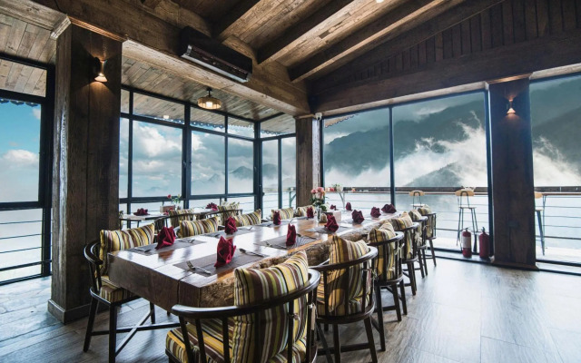 Sapa CatCat Hills Resort