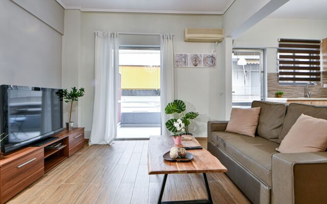 Comfy Home next to metro