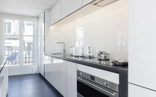 1.75 Paris La Source