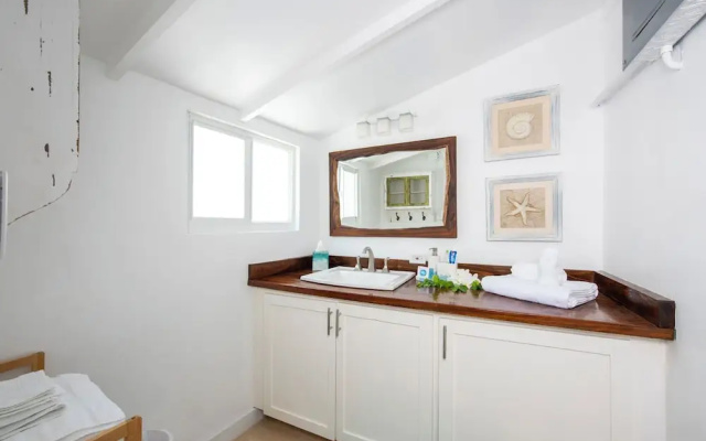 Harbour Island Haven: Newly Remodeled Cottage Near Pink Sands Beach — фото 5