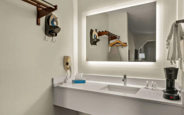 Quality Inn & Suites Dublin