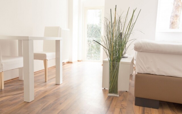 Grand Central Studio Apartments