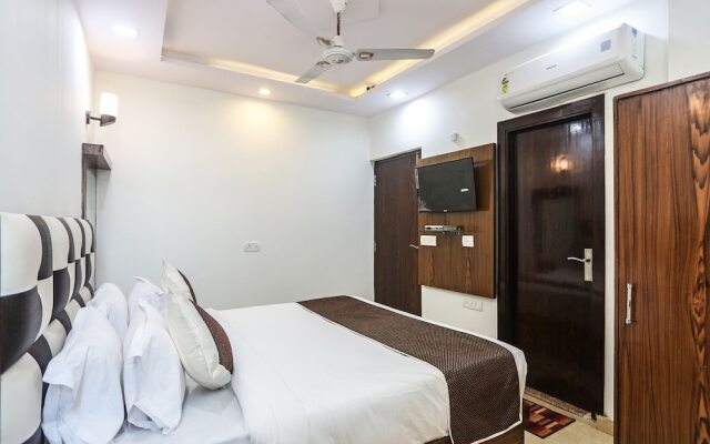 OYO 6388 Hotel NR Inn